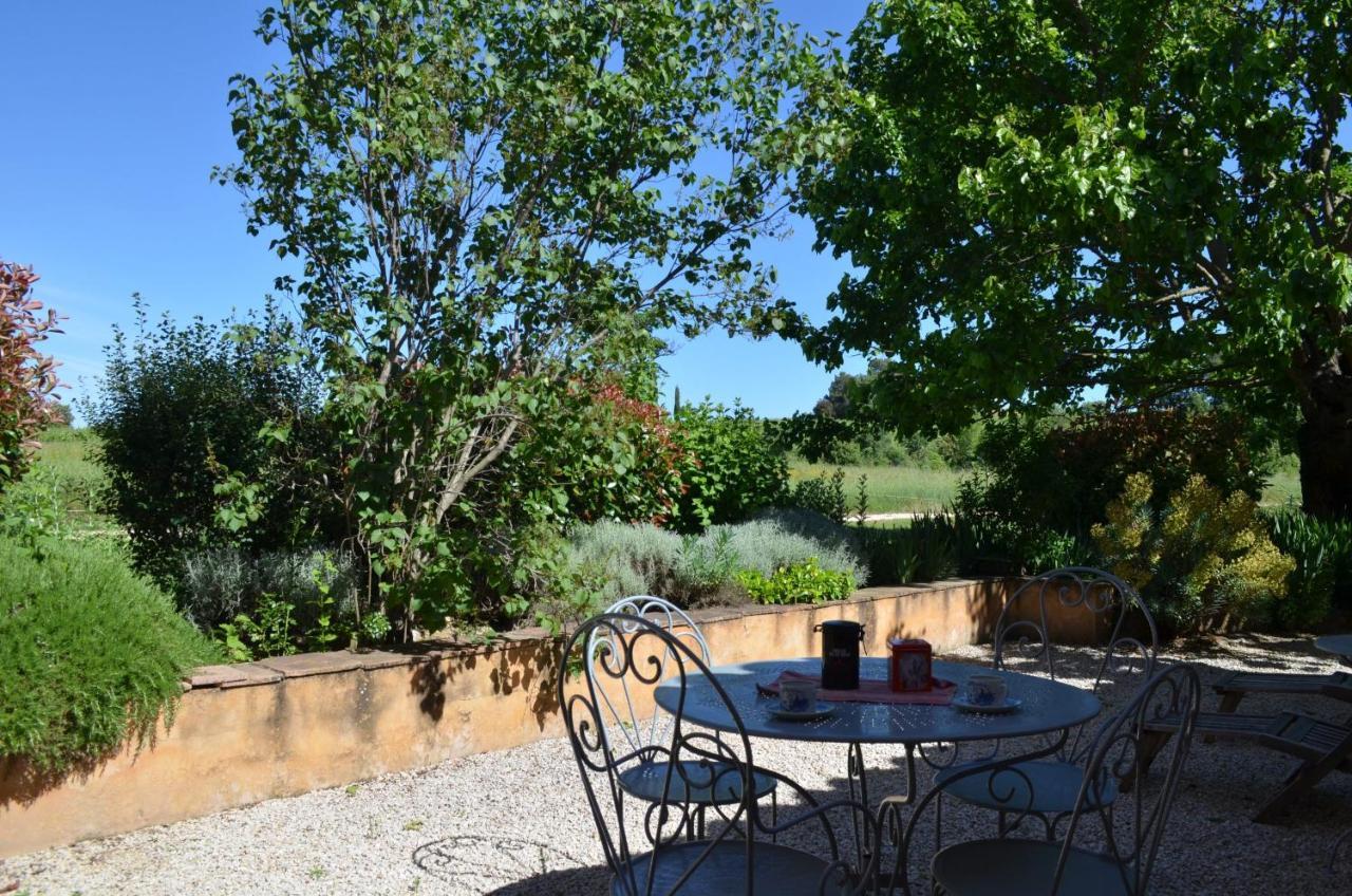 Le Mas Perreal Saint-Saturnin-d'Apt Eksteriør billede